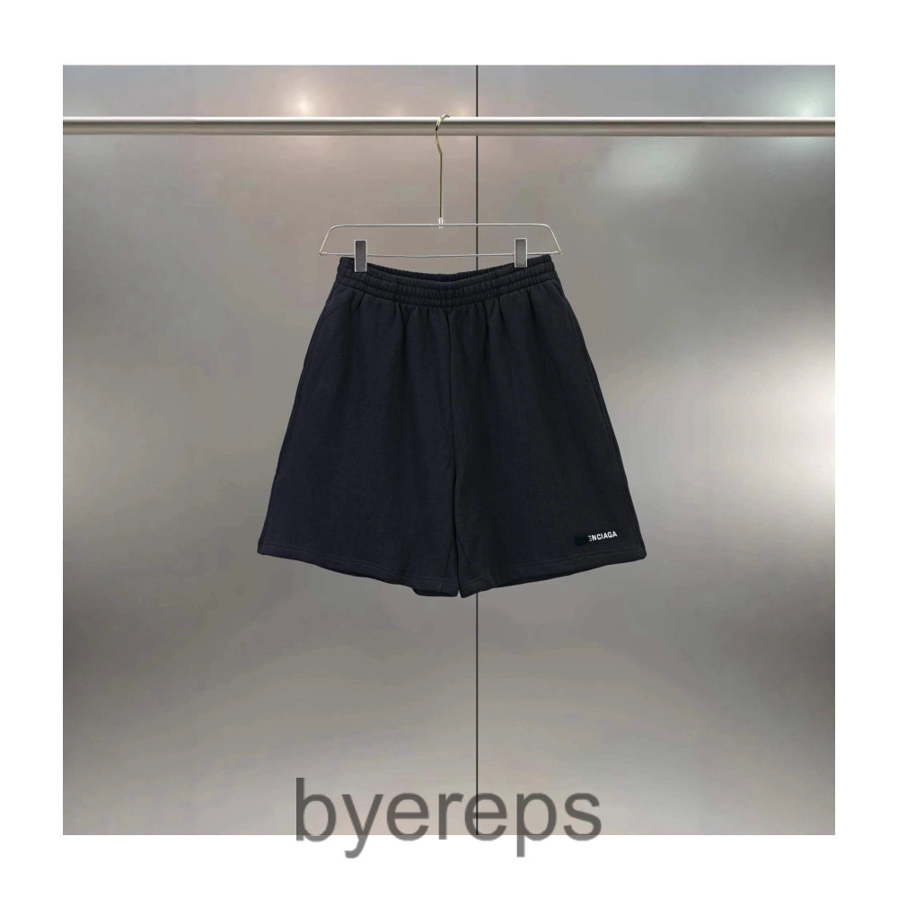 20+ More Balenciaga Shorts — photo 3 of 4