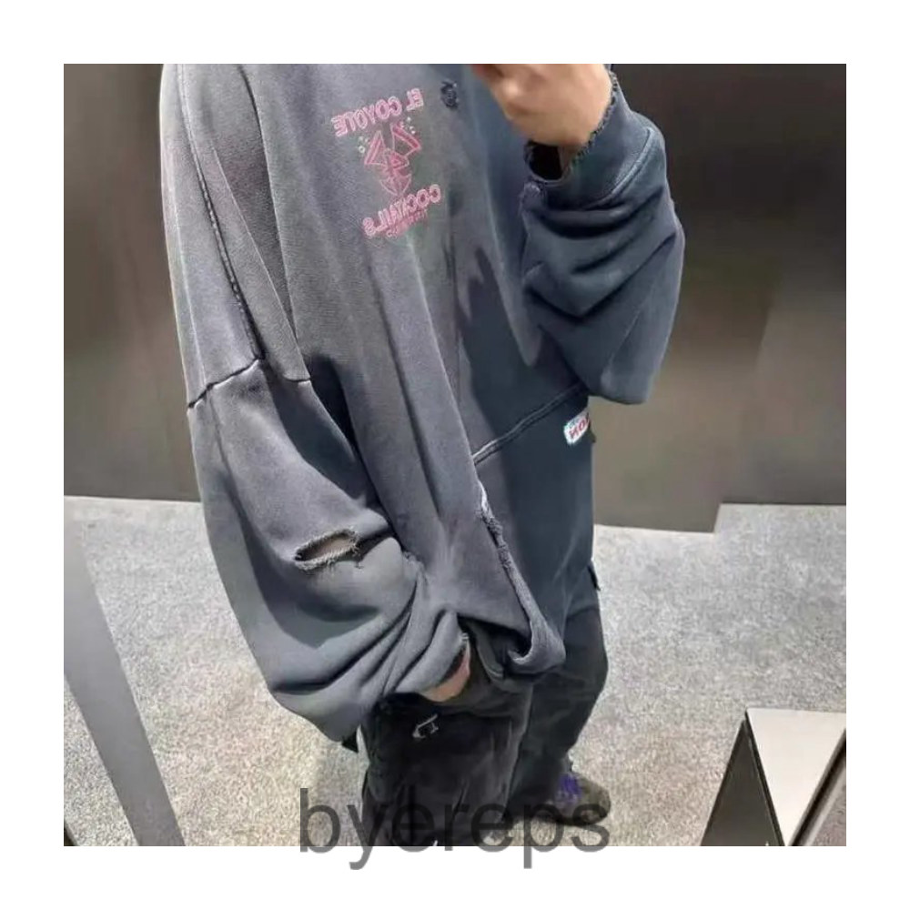 Unbranded 25FW Hoodie — photo 2 of 4