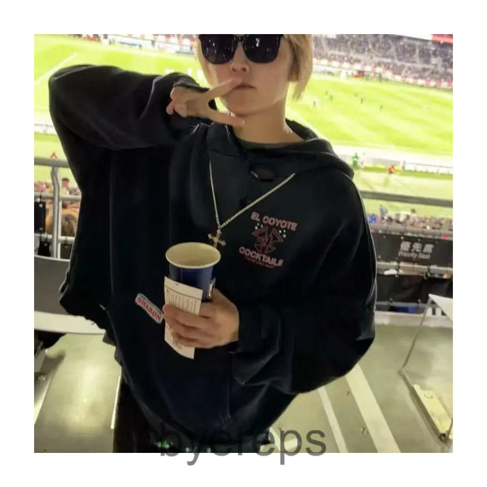 Unbranded 25FW Hoodie — photo 3 of 4