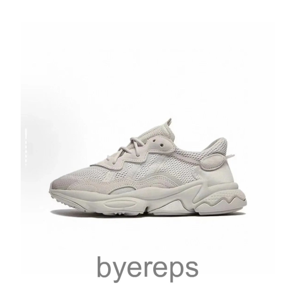 Adidas OZWEEGO — photo 4 of 4