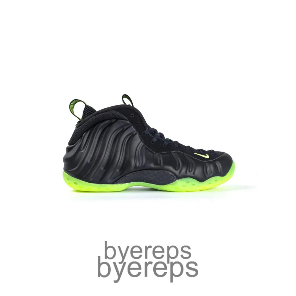 Air Foamposite One Black Volt