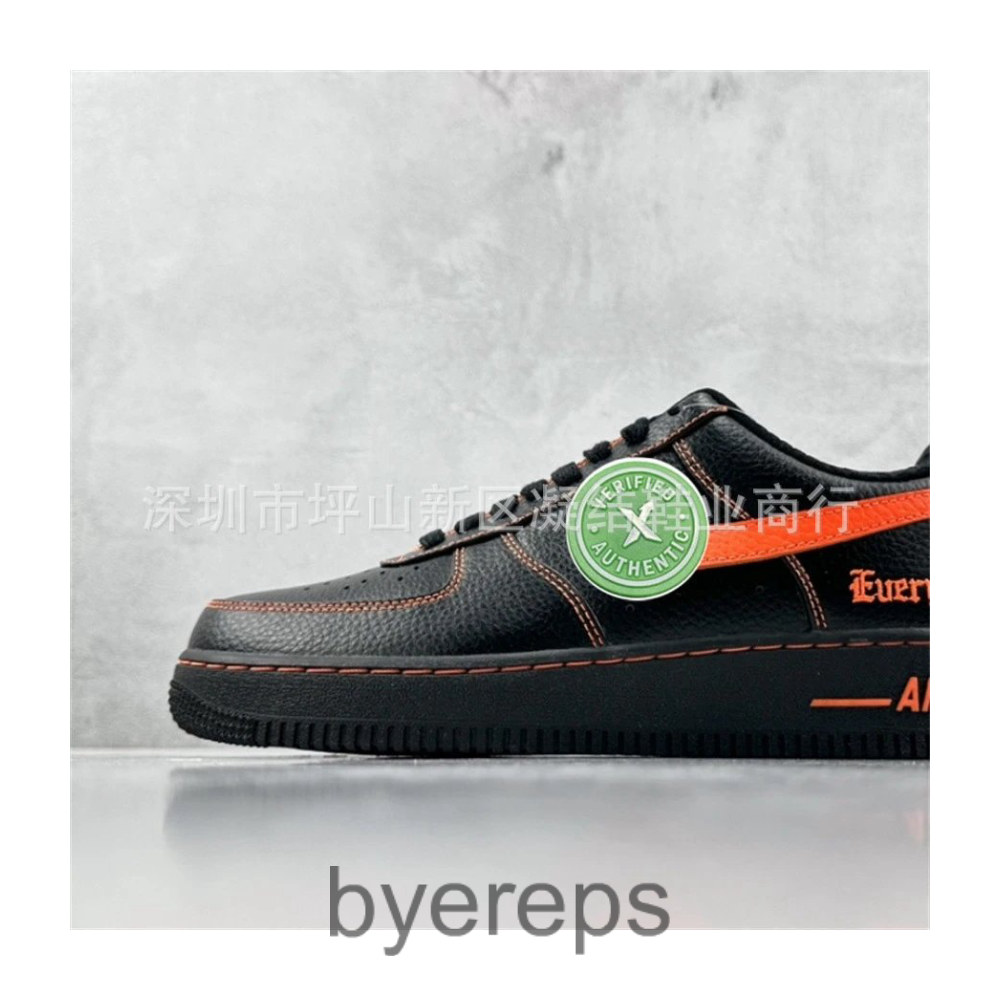 Nike Air Force 1 Kobe Bryant Lakers — photo 4 of 4