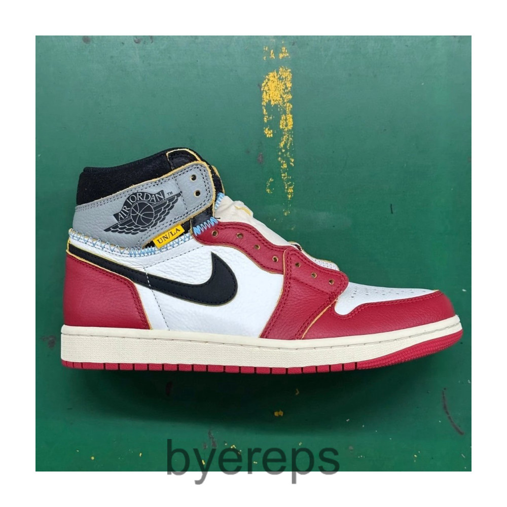 Air Jordan 1 High Union "Varsity Red and Shadow Grey — photo 2 of 4