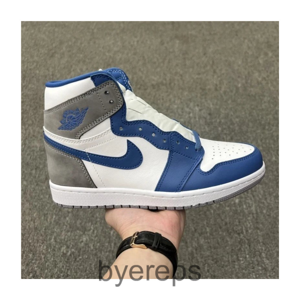 Air Jordan 1 Spider-Verse — photo 3 of 4