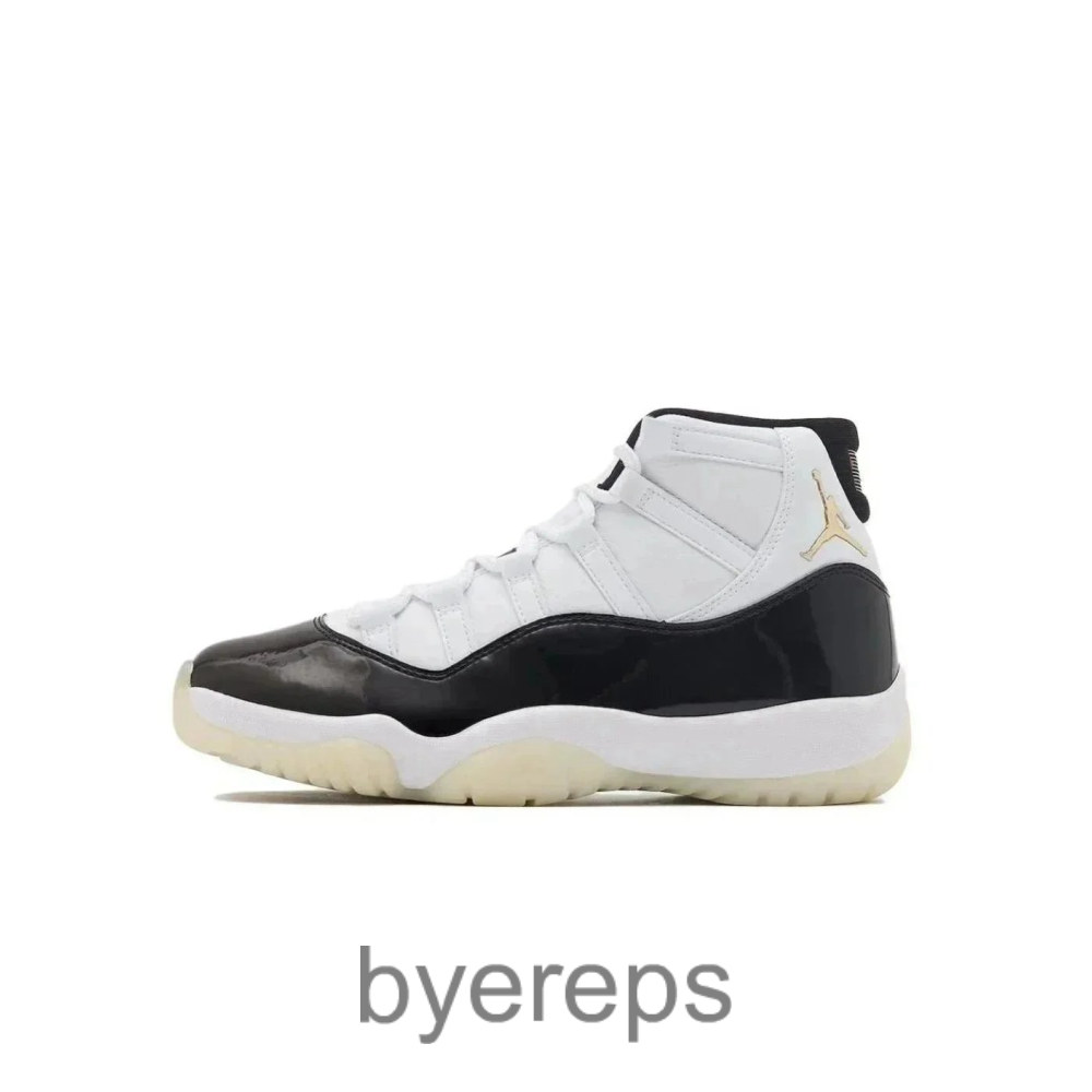 Air Jordan 11's ( 27+ colors ) — photo 2 of 4