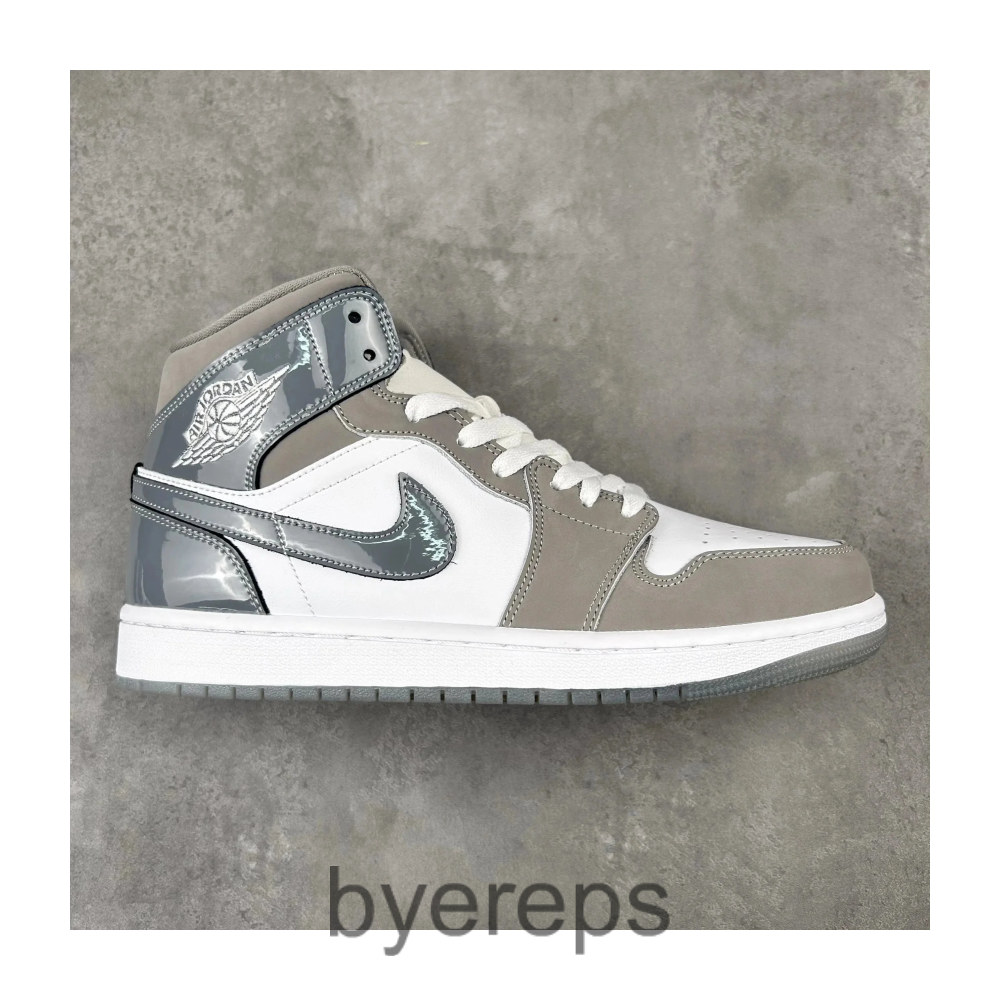 Air jordan Mid — photo 2 of 4
