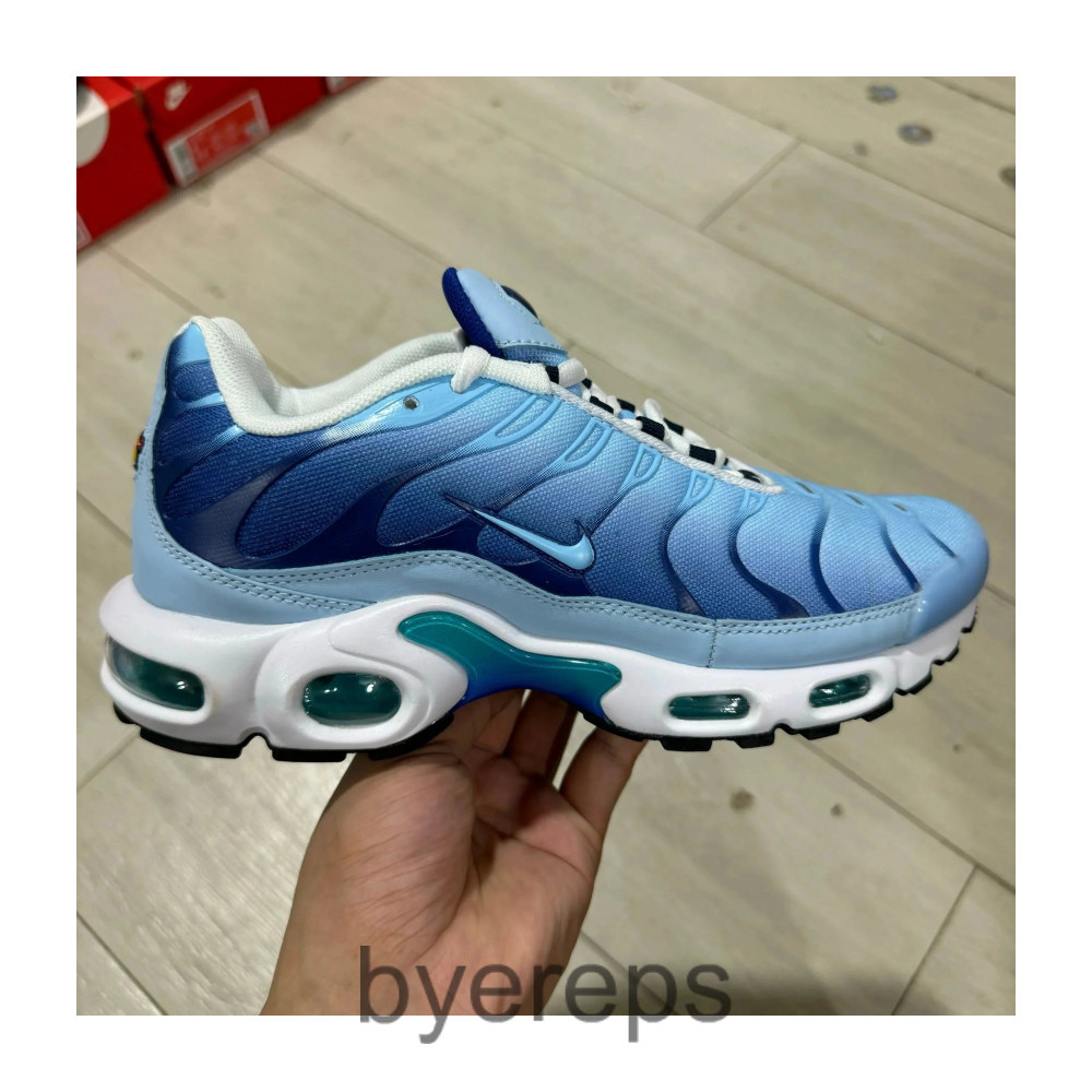 Nike Air Max Plus — photo 4 of 4