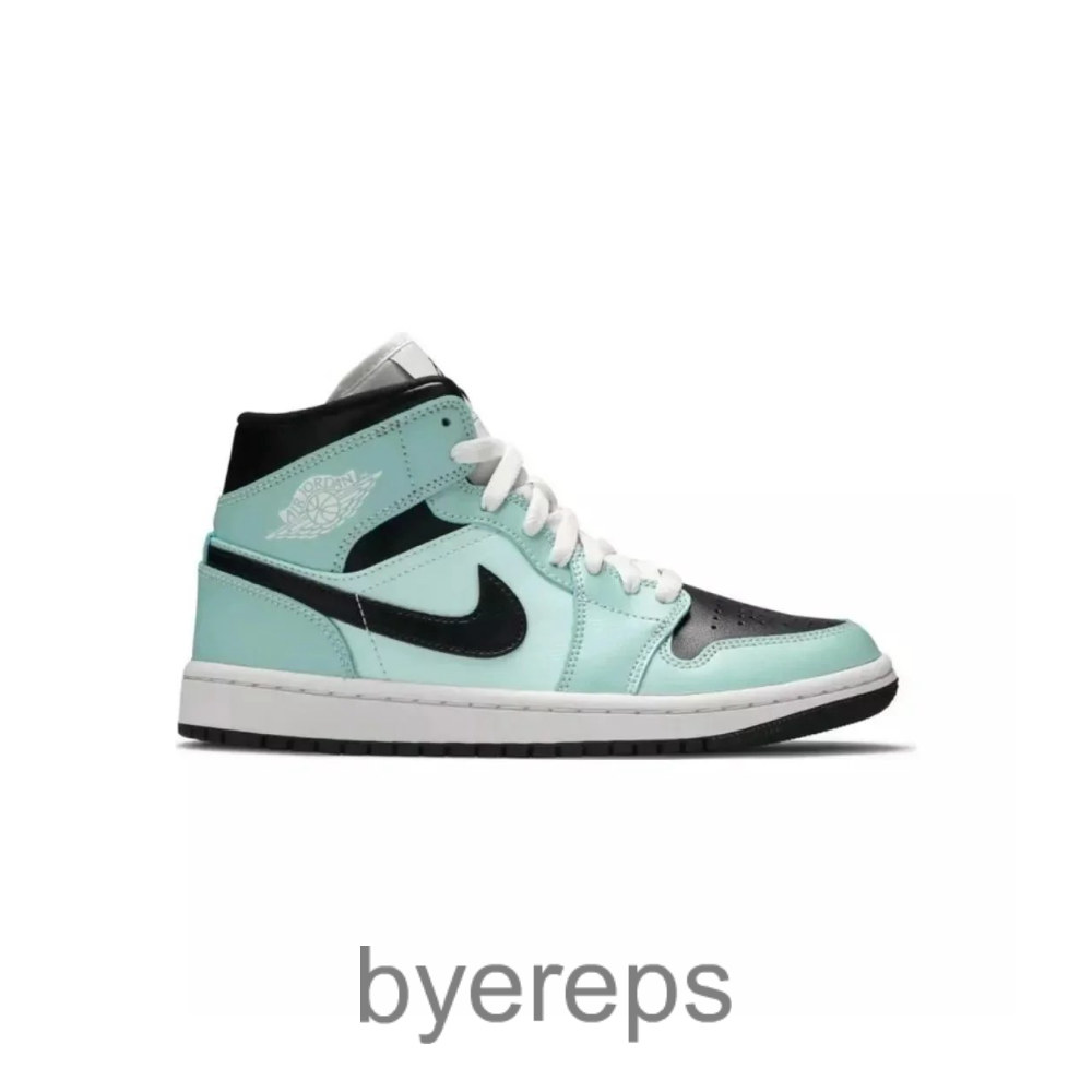 All Jordan's 1 Mid — photo 4 of 4