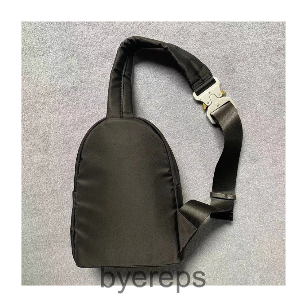 Unbranded Alyx Shoulder Bag — photo 2 of 4