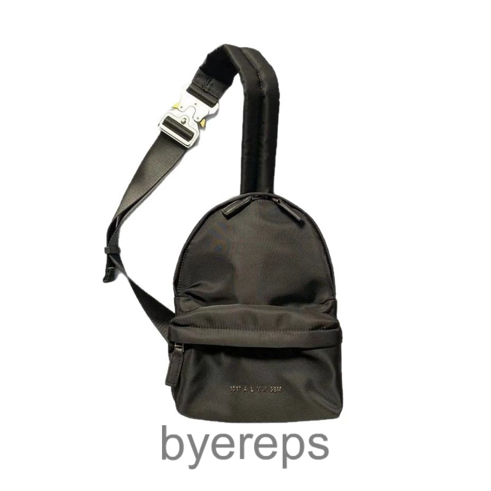 Unbranded Alyx Shoulder Bag — photo 4 of 4