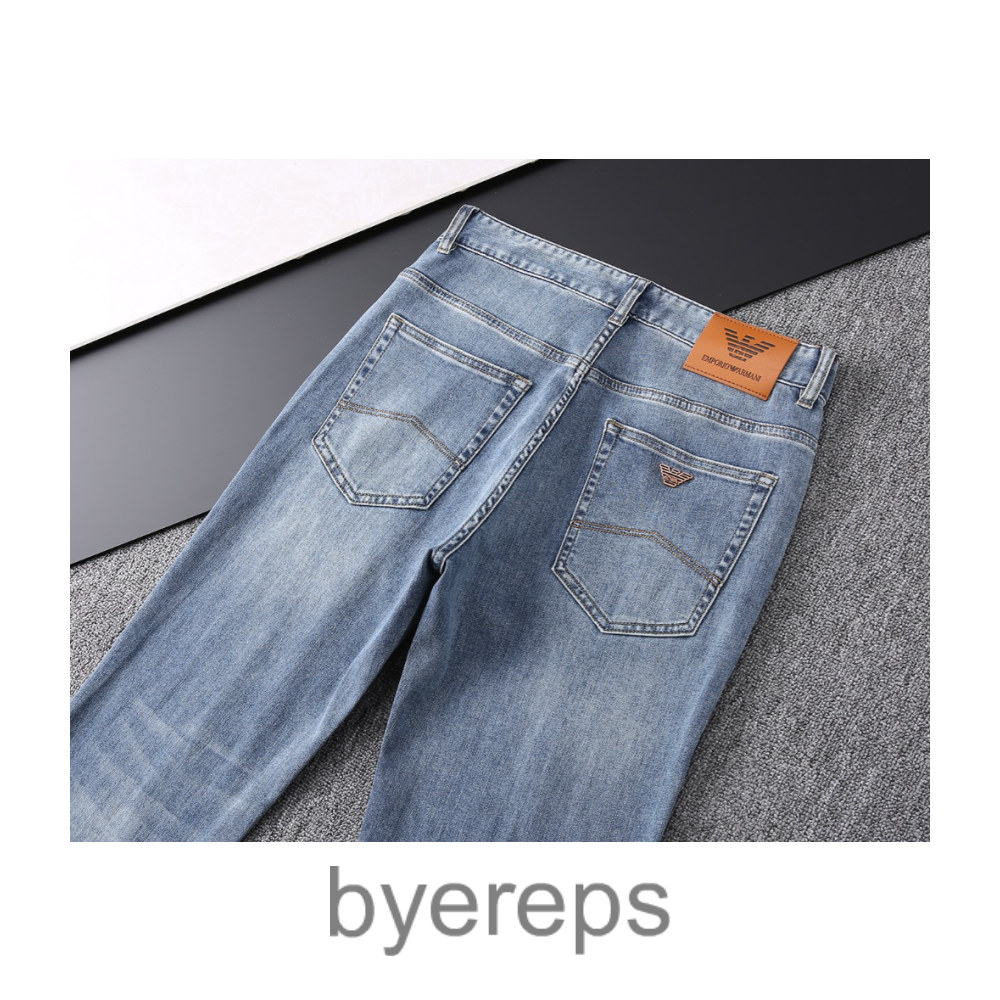 Armani Jeans — photo 2 of 4