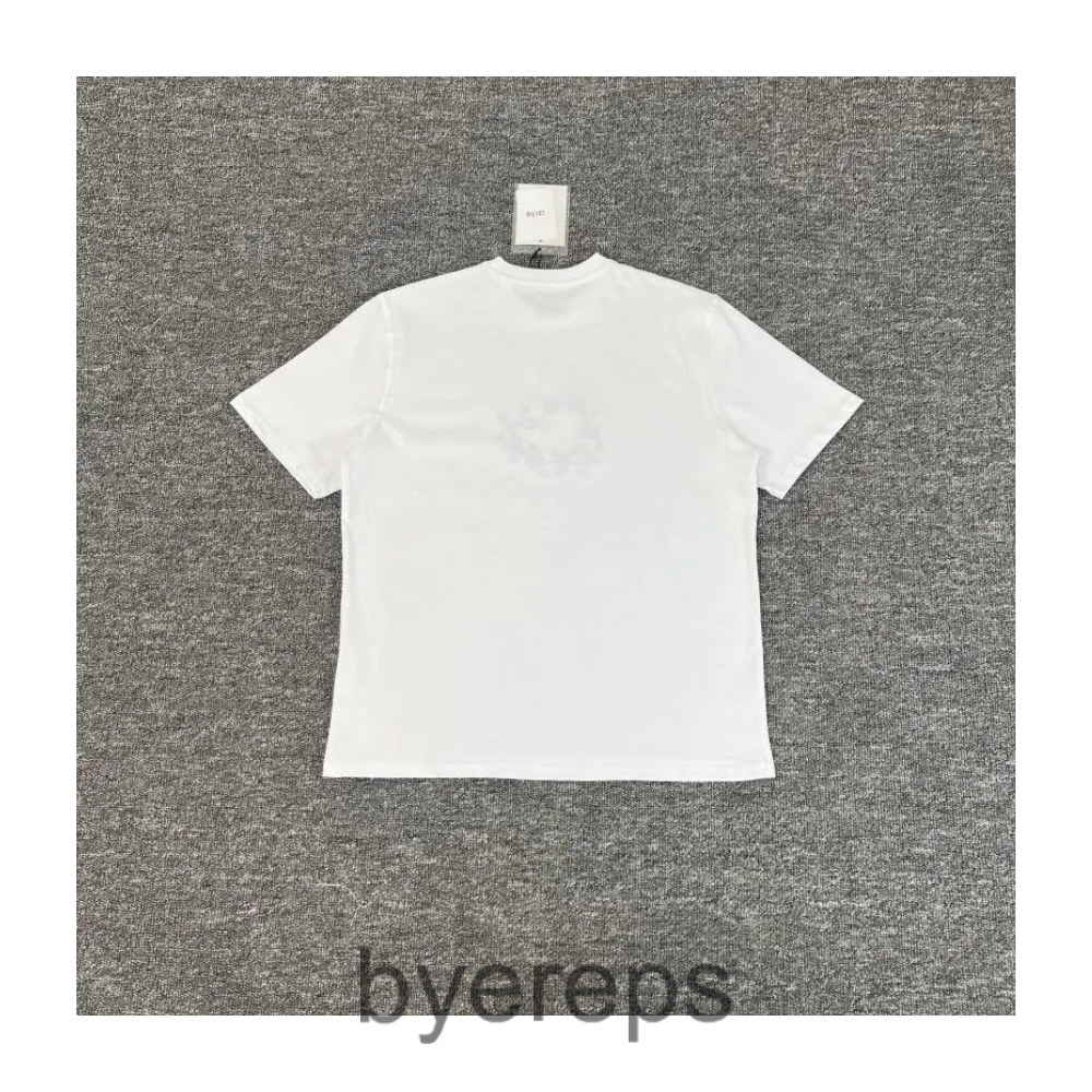 Unbranded Arte tee — photo 2 of 4