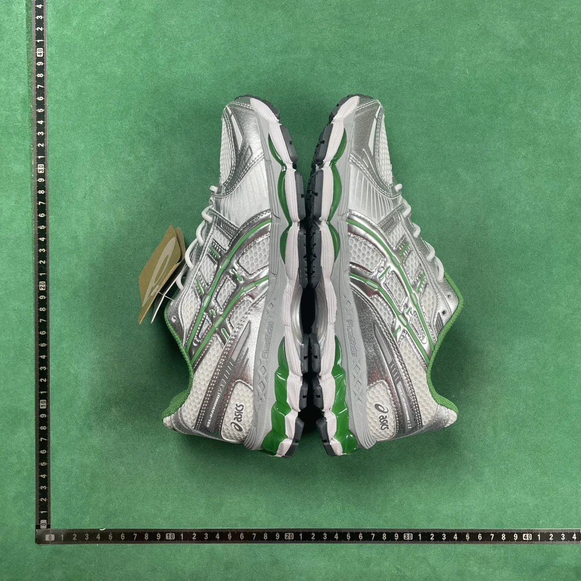 ASICS GEL-KAYANO 12.1
