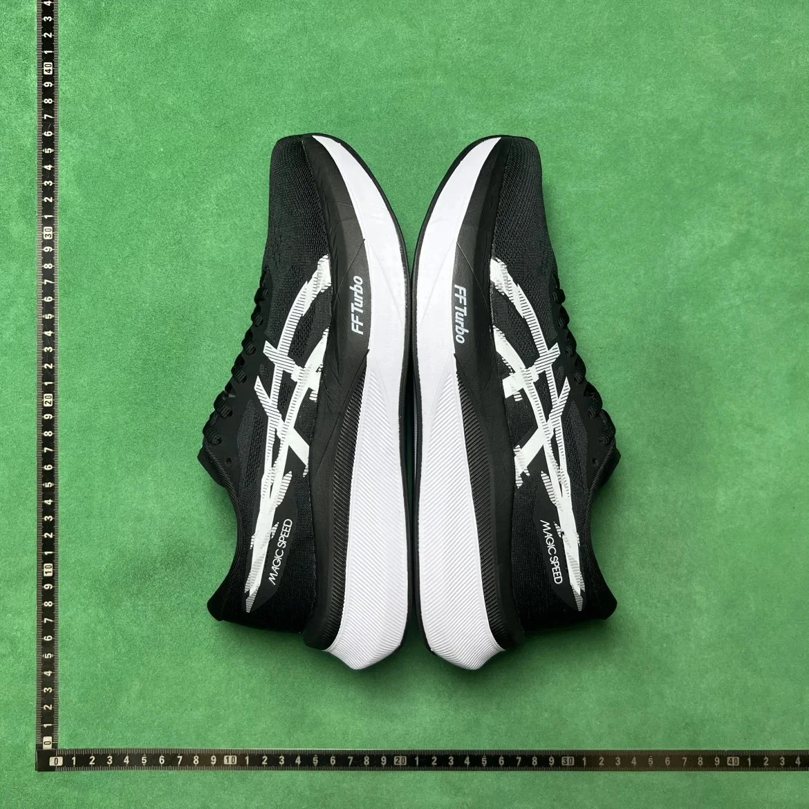ASICS Magic 3