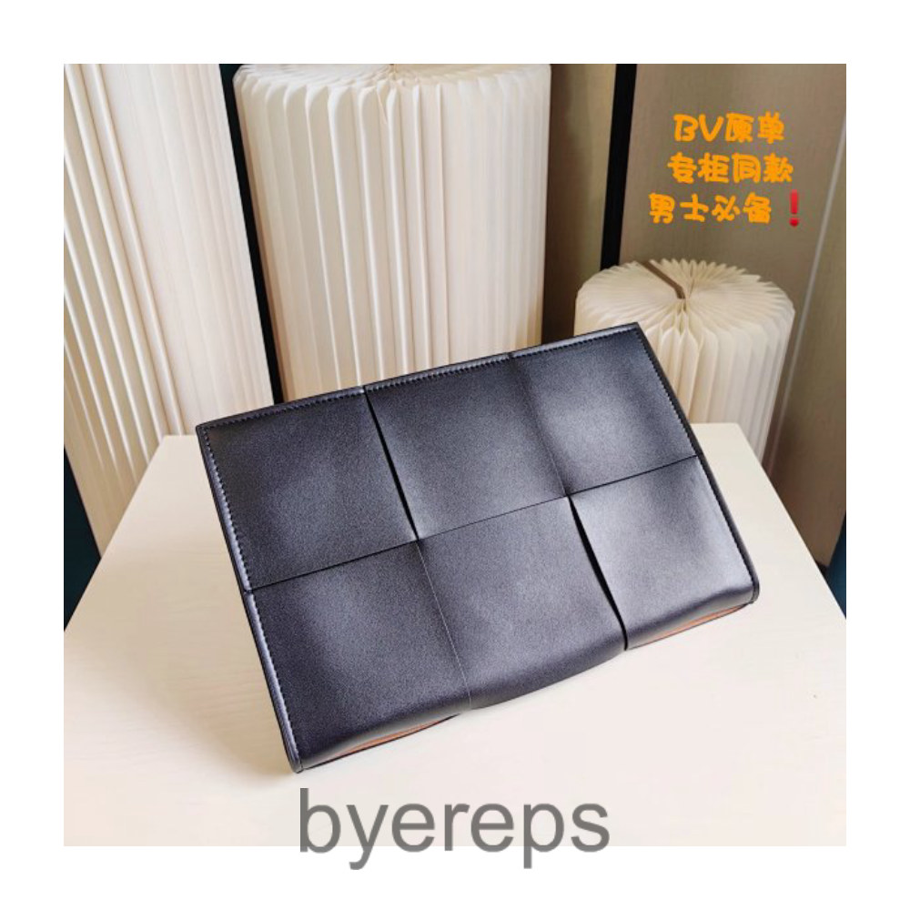 B V upgraded version of the latest handbag