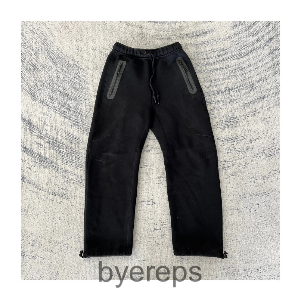 Baggy Nike Tech