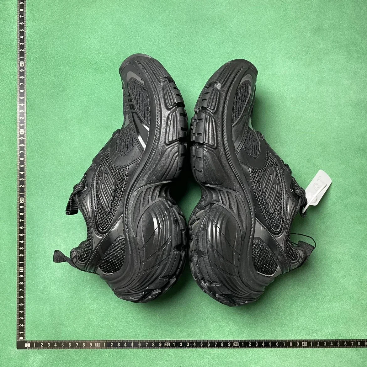 Balenciaga 10XL