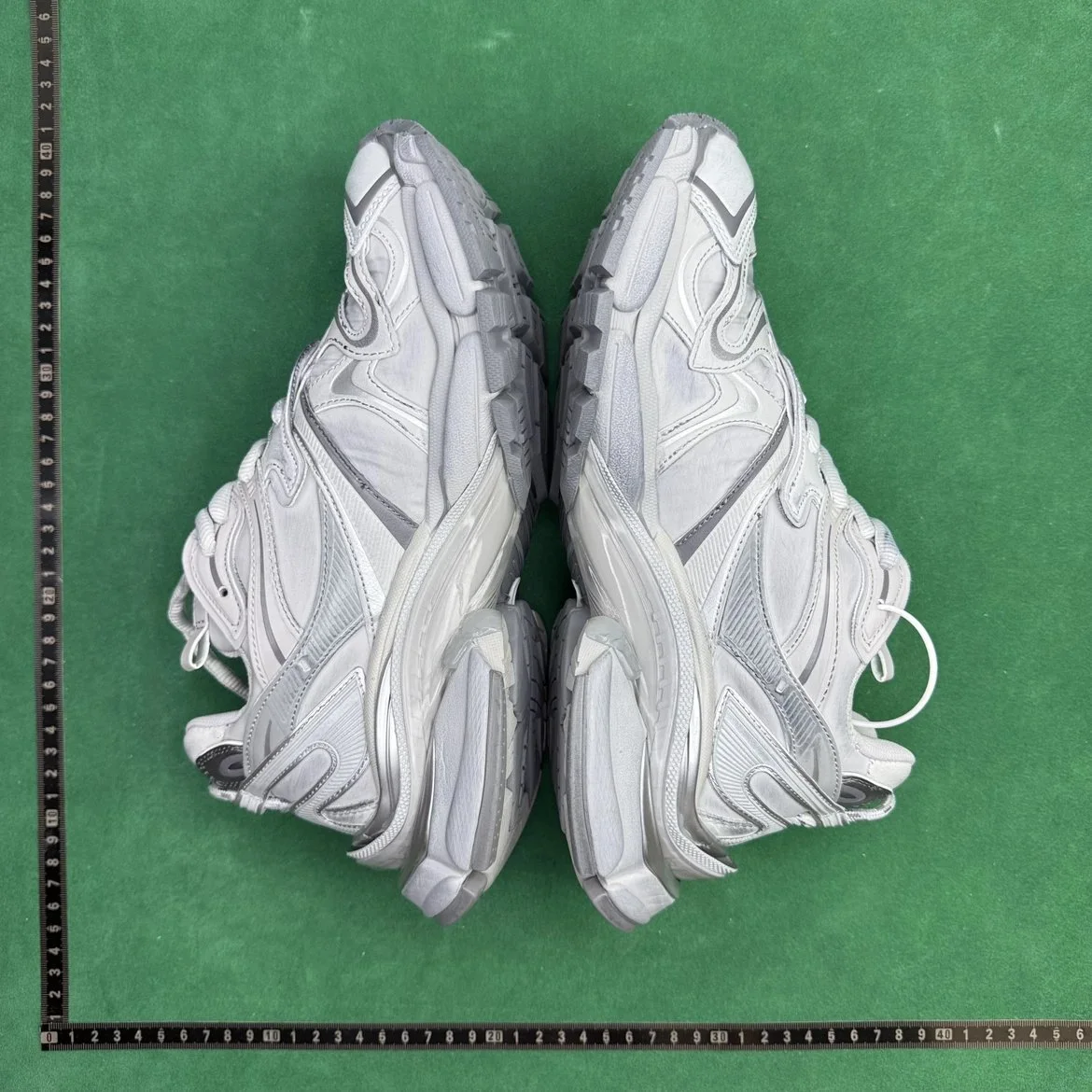 Balenciaga 10XL
