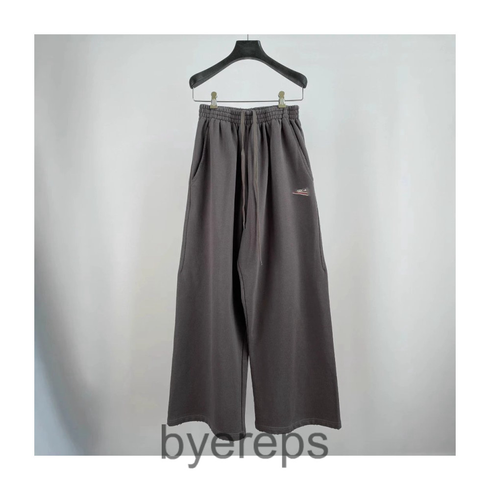 Balenciaga Baggy Sweatpants — photo 4 of 4