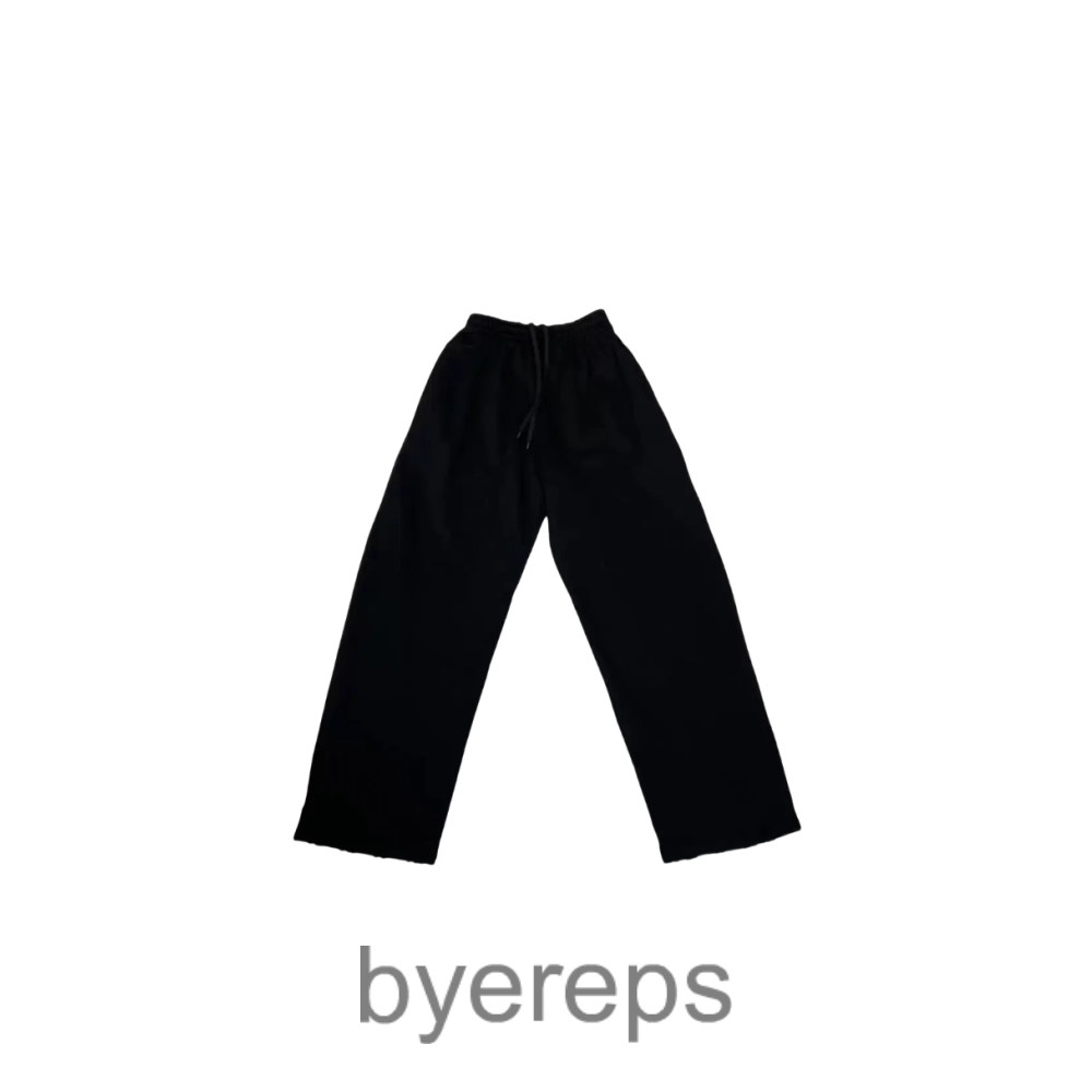 Balenciaga Baggy Sweatpants — photo 2 of 4