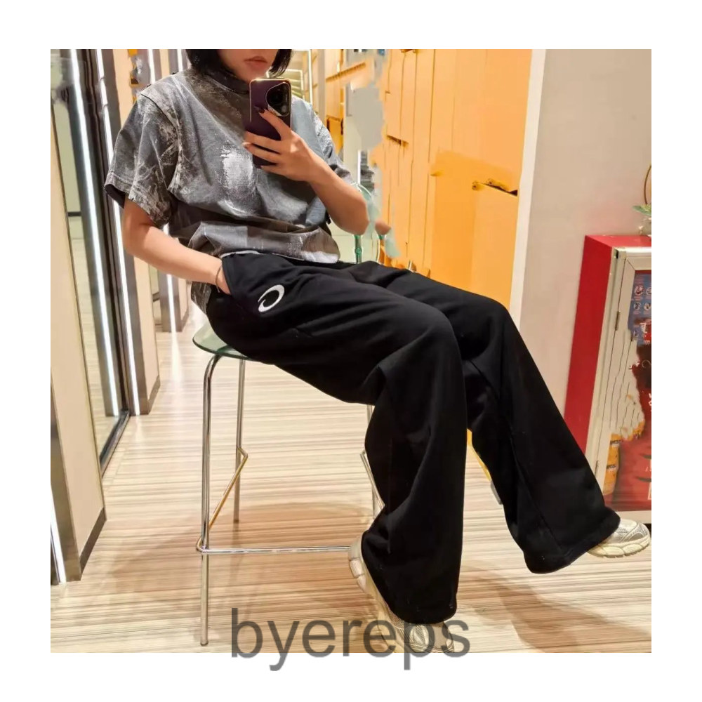Balenciaga bootcut jeans — photo 4 of 4