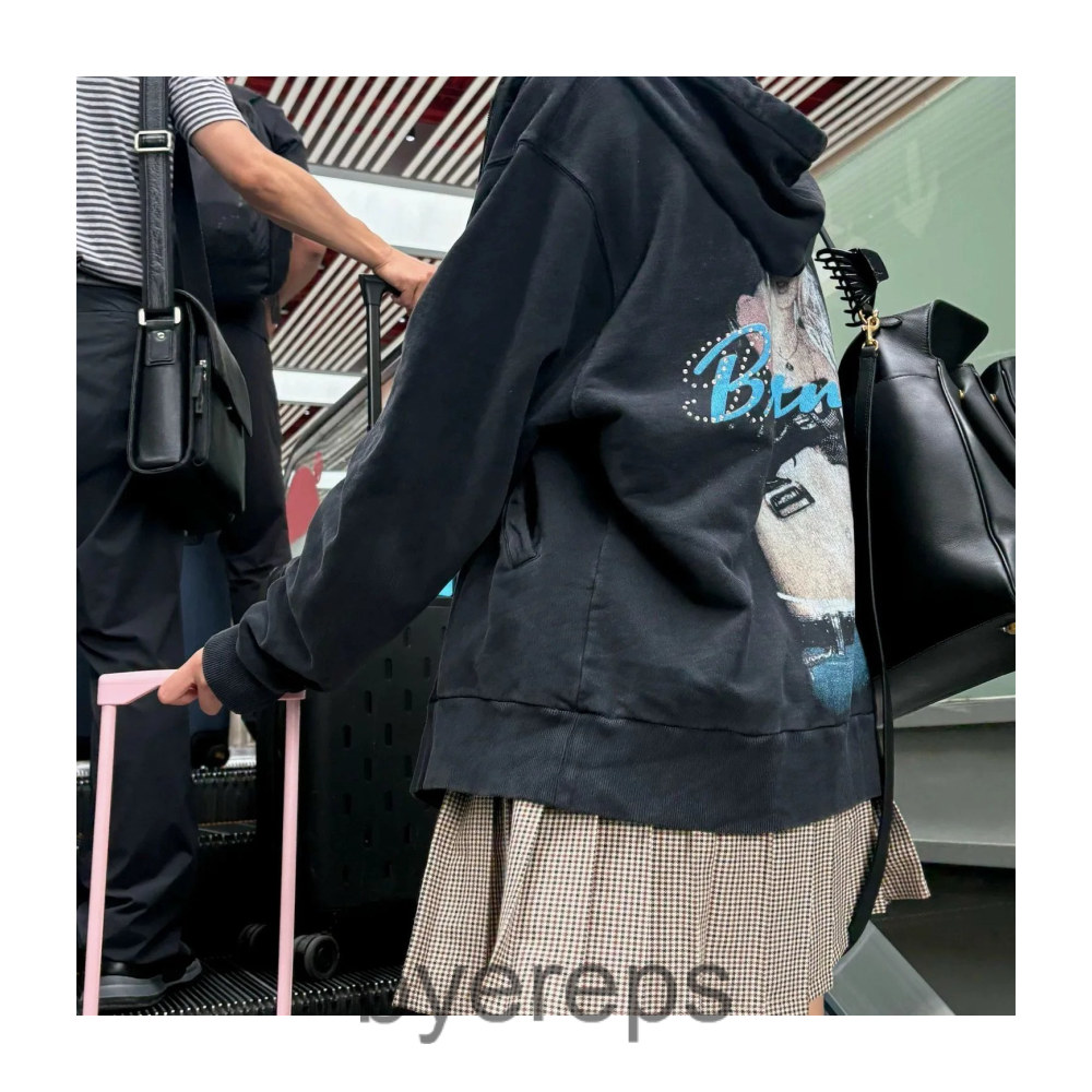 Balenciaga Britney Hoodie — photo 2 of 4