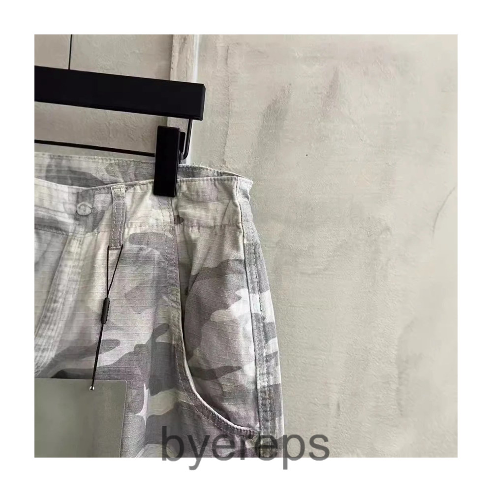 Balenciaga Camo Shorts — photo 3 of 4
