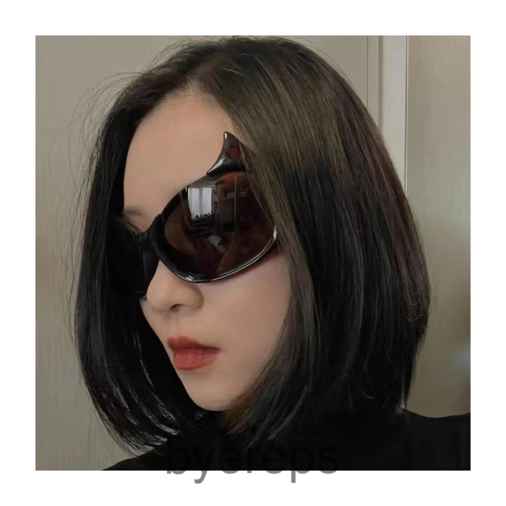 Balenciaga Cat Glasses — photo 2 of 4