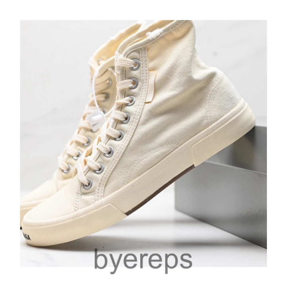 Balenciaga Dirty Paris Shoes — photo 3 of 4