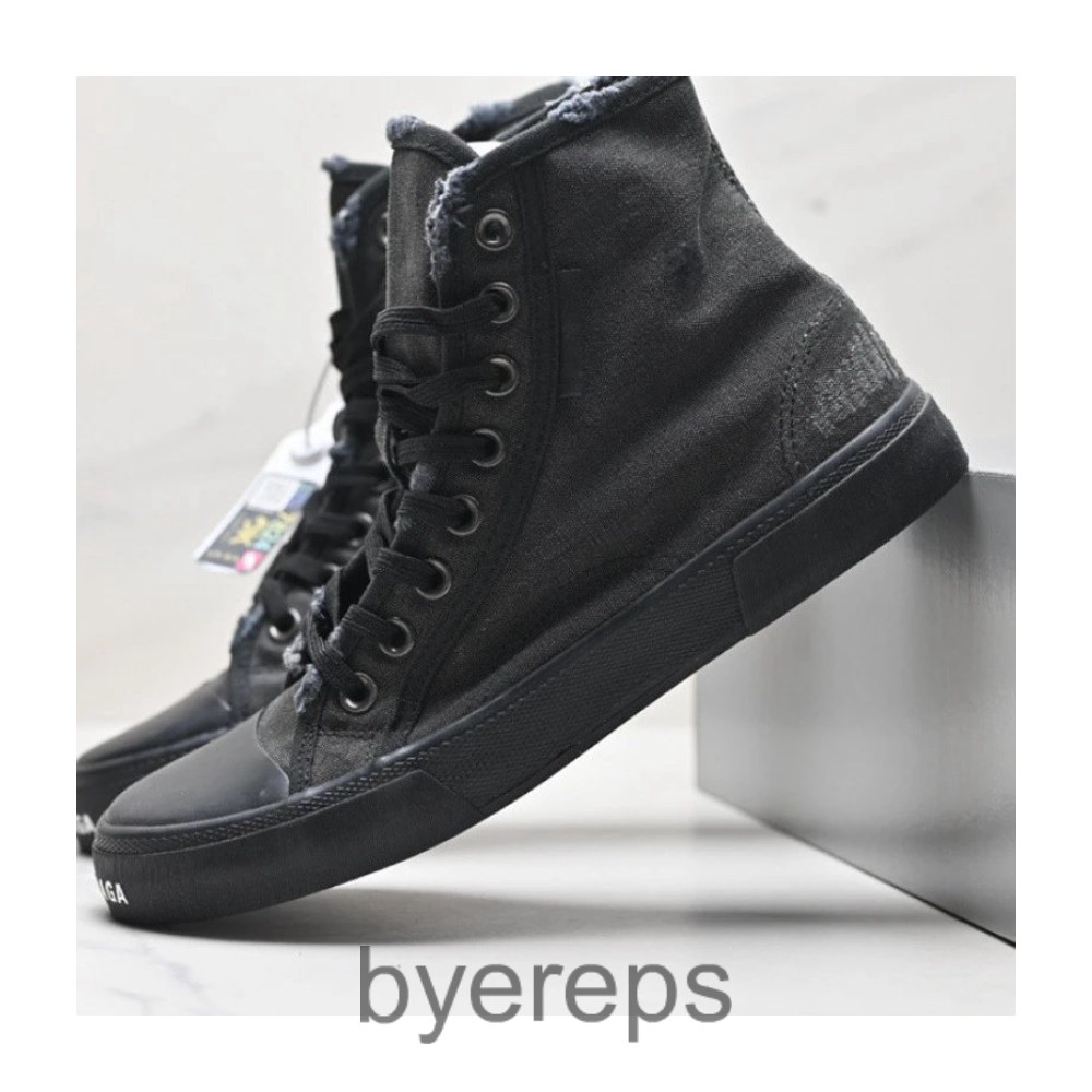 Balenciaga Dirty Paris Shoes — photo 4 of 4