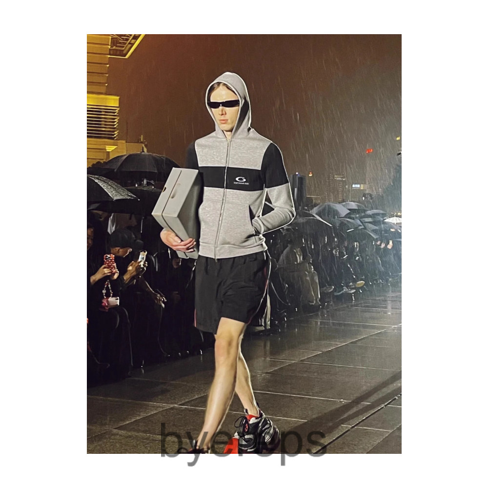 Balenciaga Fitted Loop Logo Hoodie — photo 2 of 4
