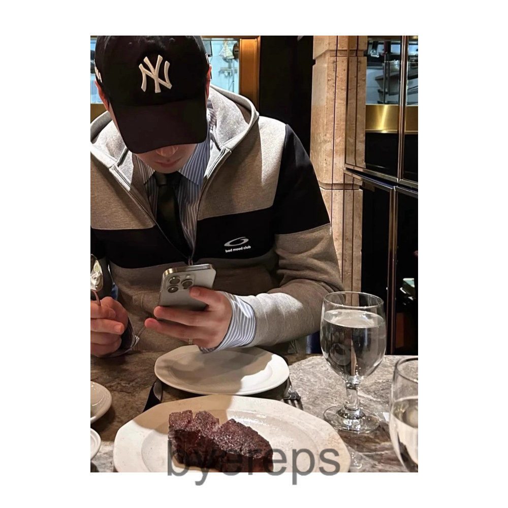 Balenciaga Fitted Loop Logo Hoodie — photo 4 of 4