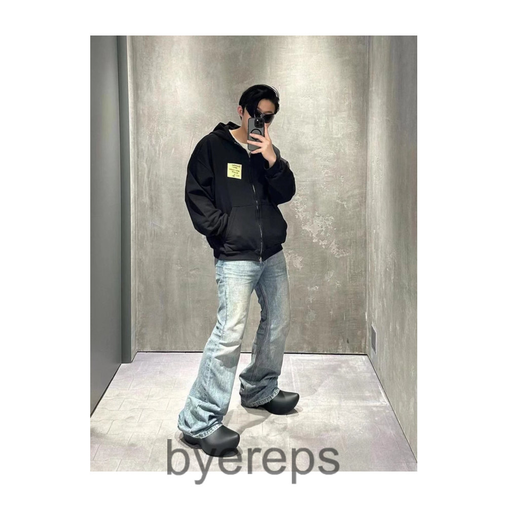 Balenciaga Flared Denim — photo 4 of 4