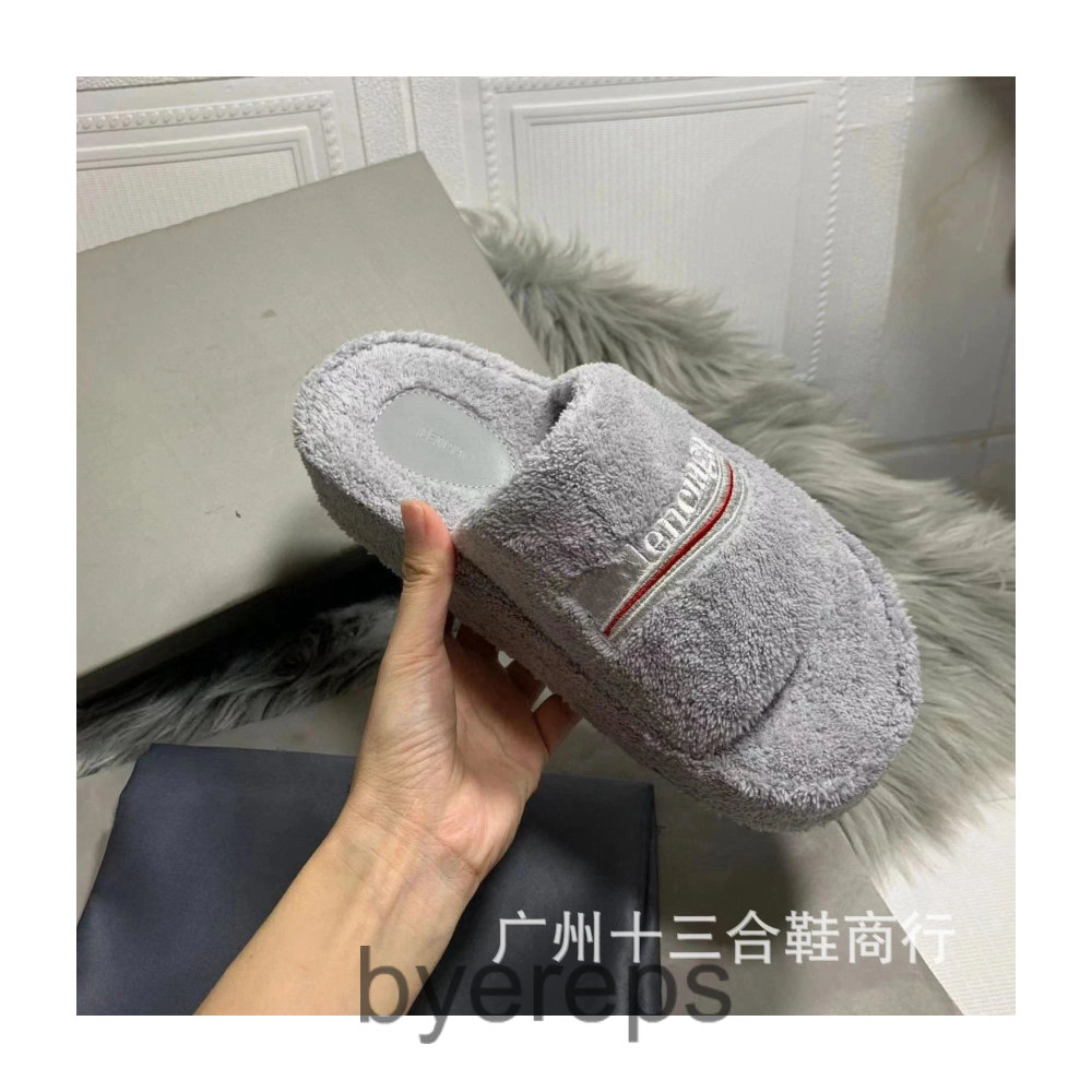Balenciaga fur slides [ Has more colors ] — photo 2 of 4