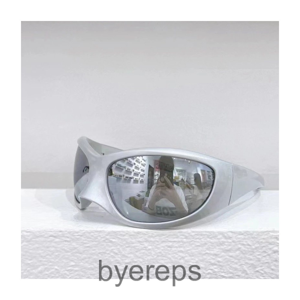 Balenciaga Glasses — photo 4 of 4