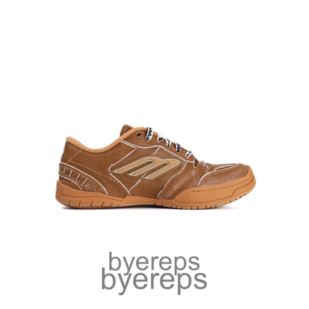 Balenciaga Hamptons Worn-Out Low Sneakers