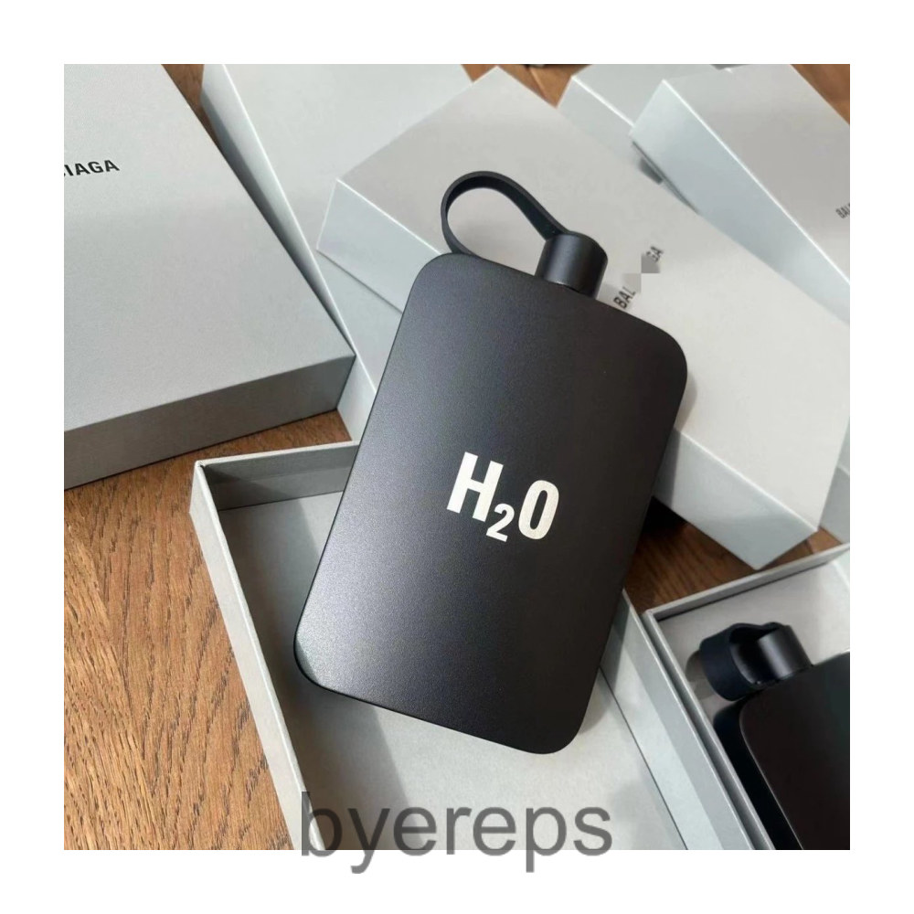 Balenciaga Hydro Flask