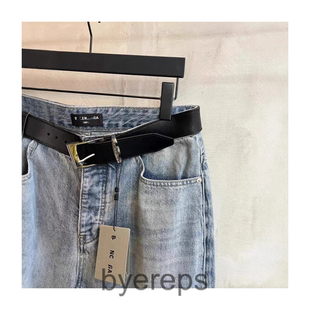 Balenciaga Jeans With A Belt — photo 3 of 4