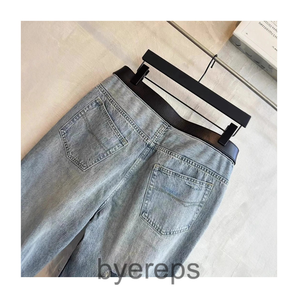 Balenciaga Jeans With A Belt — photo 4 of 4