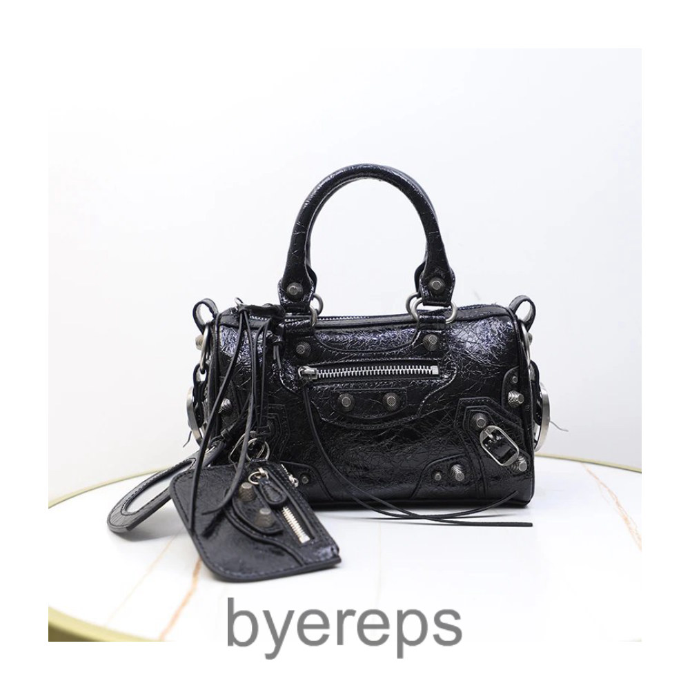 Balenciaga Lecagole Tassel Bag — photo 3 of 4