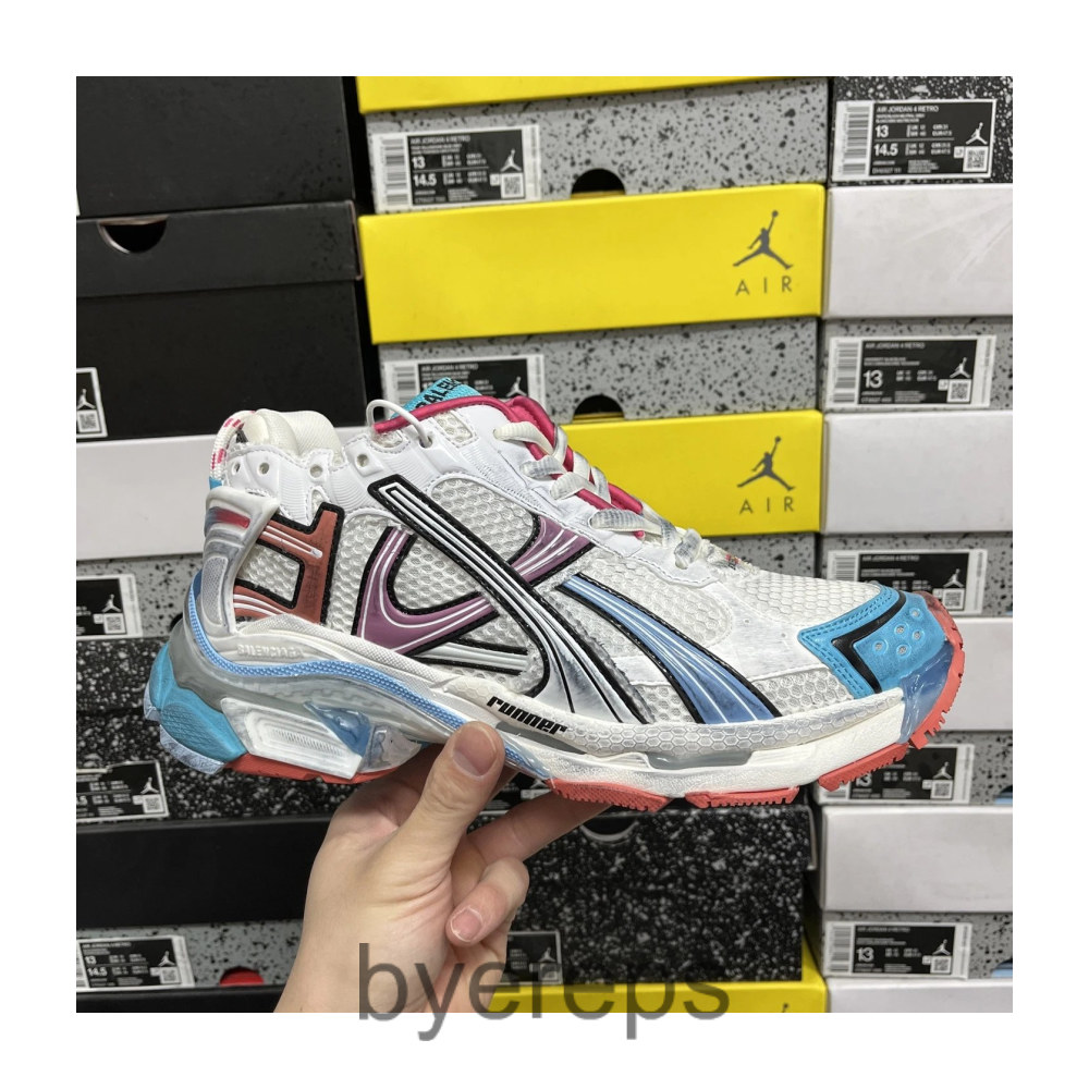 Balenciaga LED Runners (Cheaper Batch) — photo 4 of 4