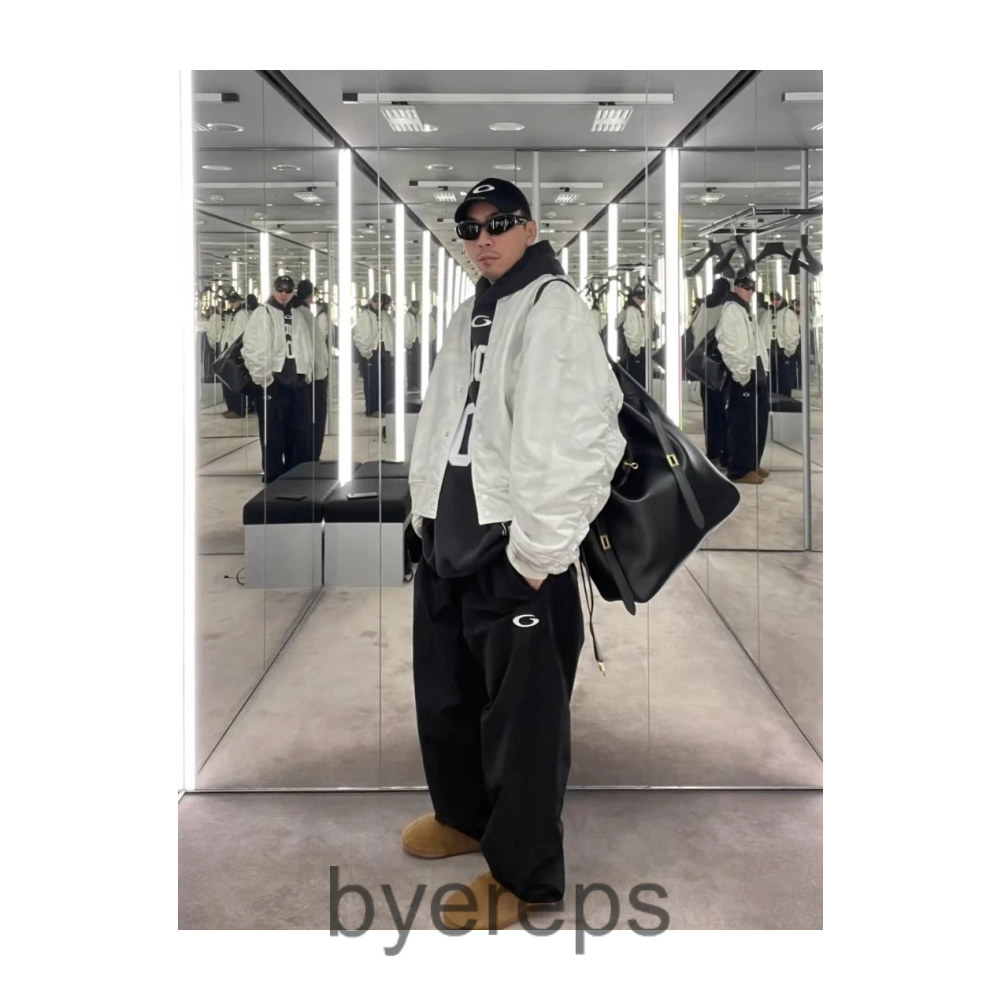Balenciaga Loop Logo Sweats — photo 3 of 4