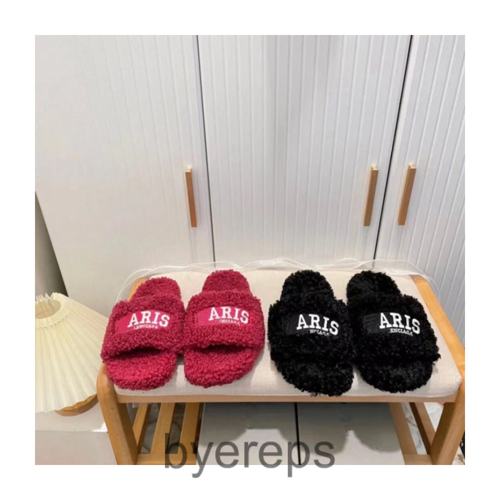 Balenciaga Paris Fur Slippers — photo 3 of 4