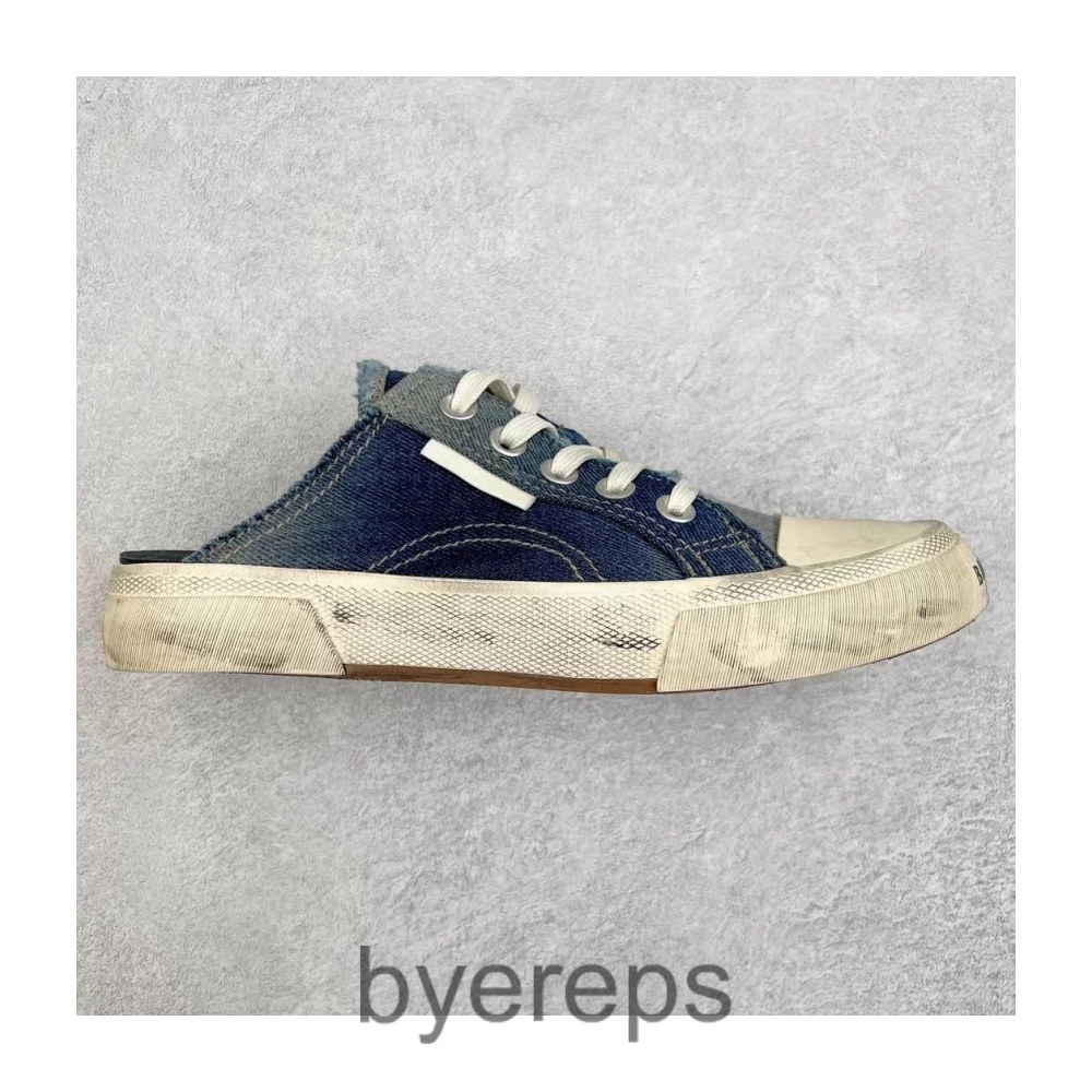 Balenciaga Paris Sneaker — photo 2 of 4