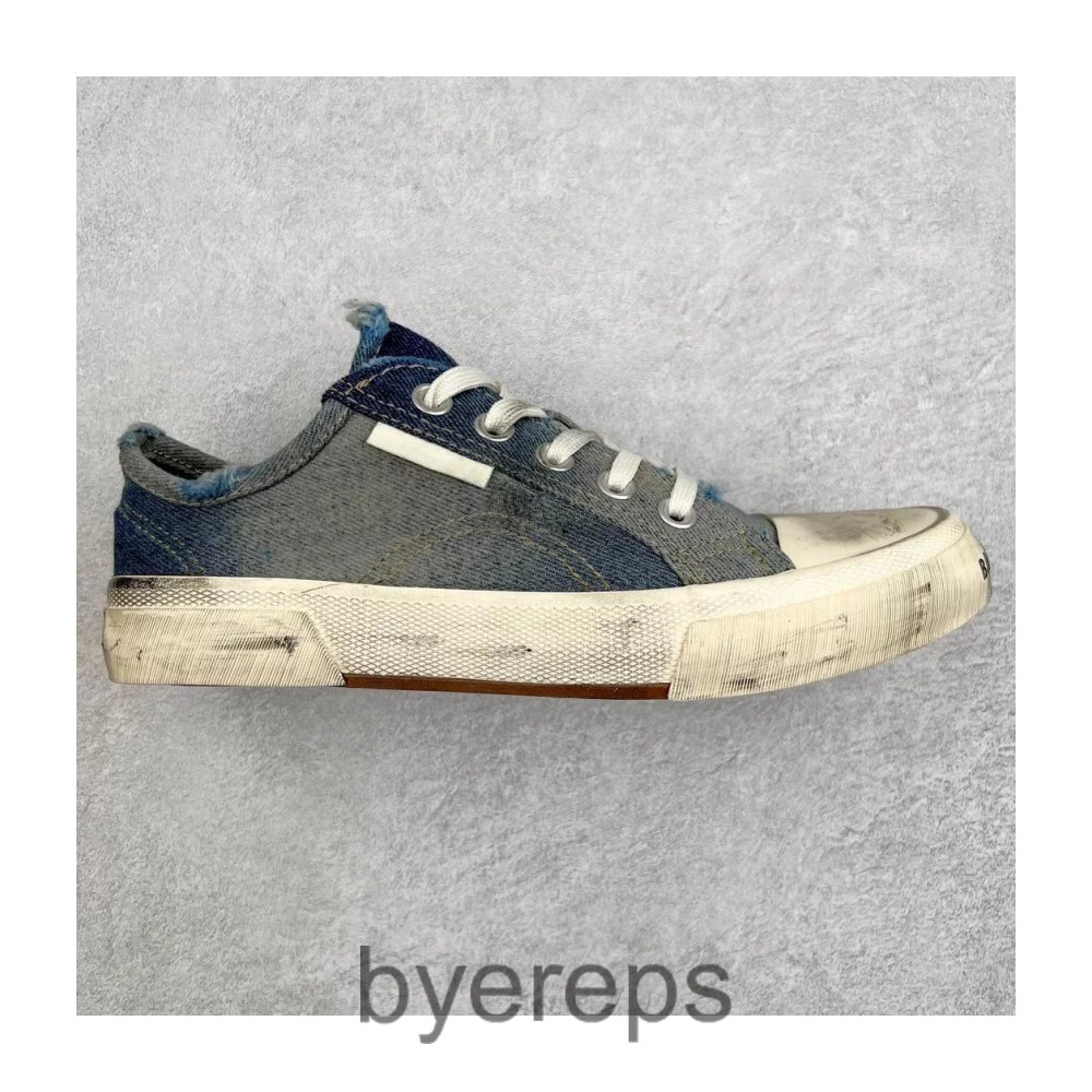 Balenciaga Paris Sneaker — photo 3 of 4