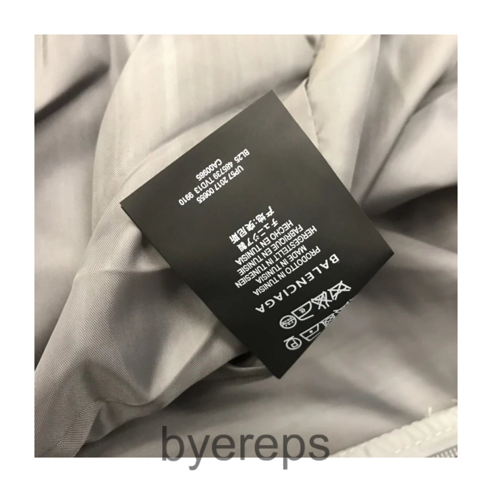 Balenciaga Puffer Jacket — photo 4 of 4
