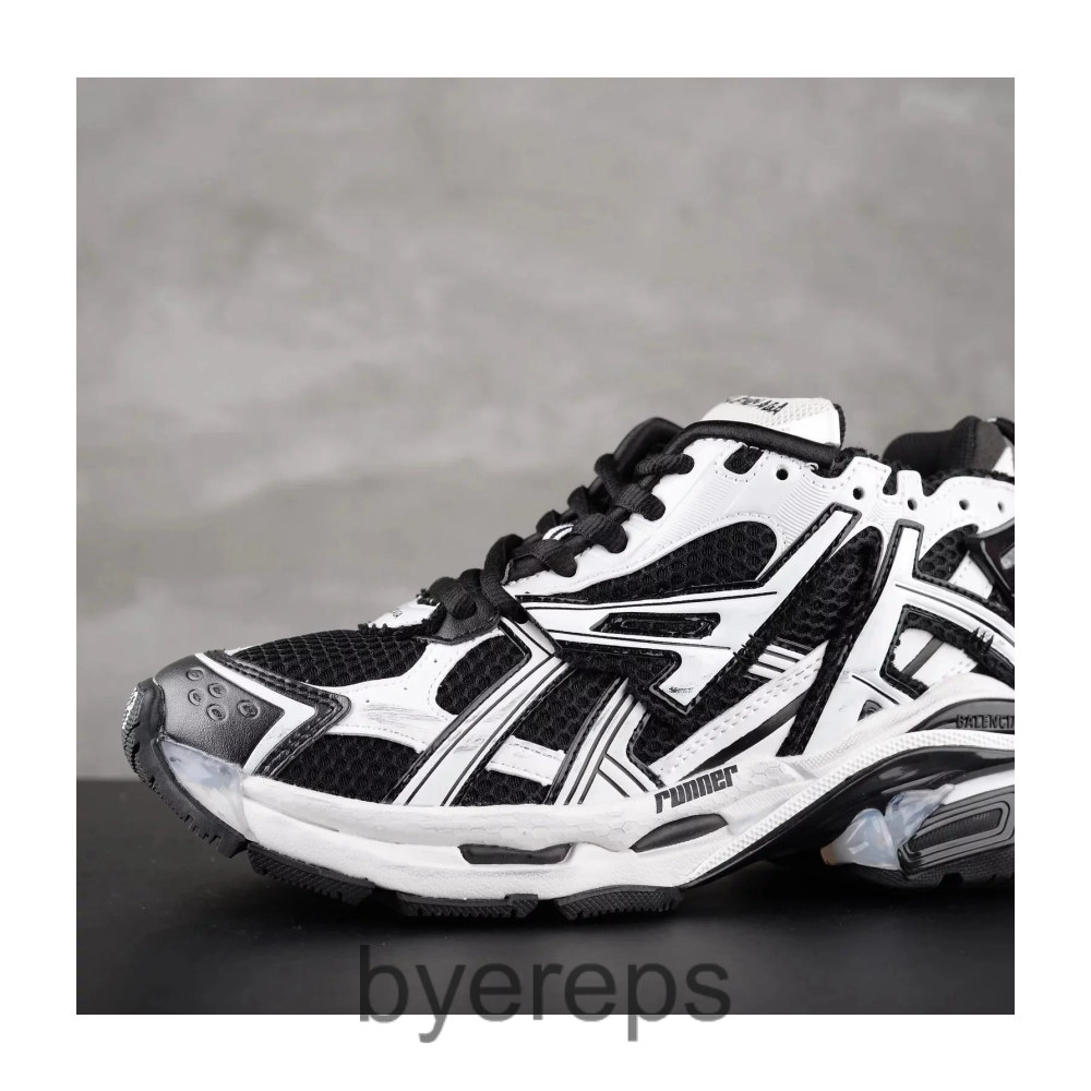 Balenciaga Runner Graffiti White Black
