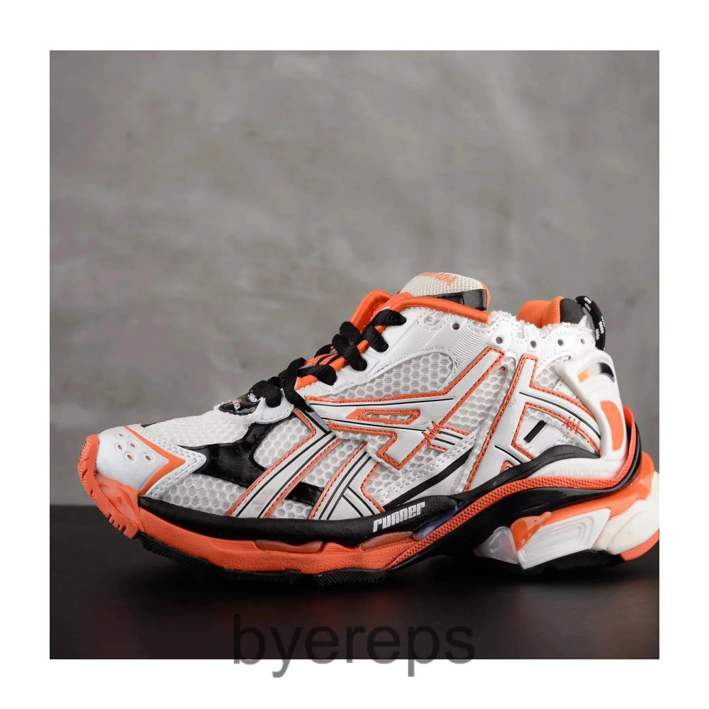 Balenciaga Runner Graffiti White Black — photo 2 of 4