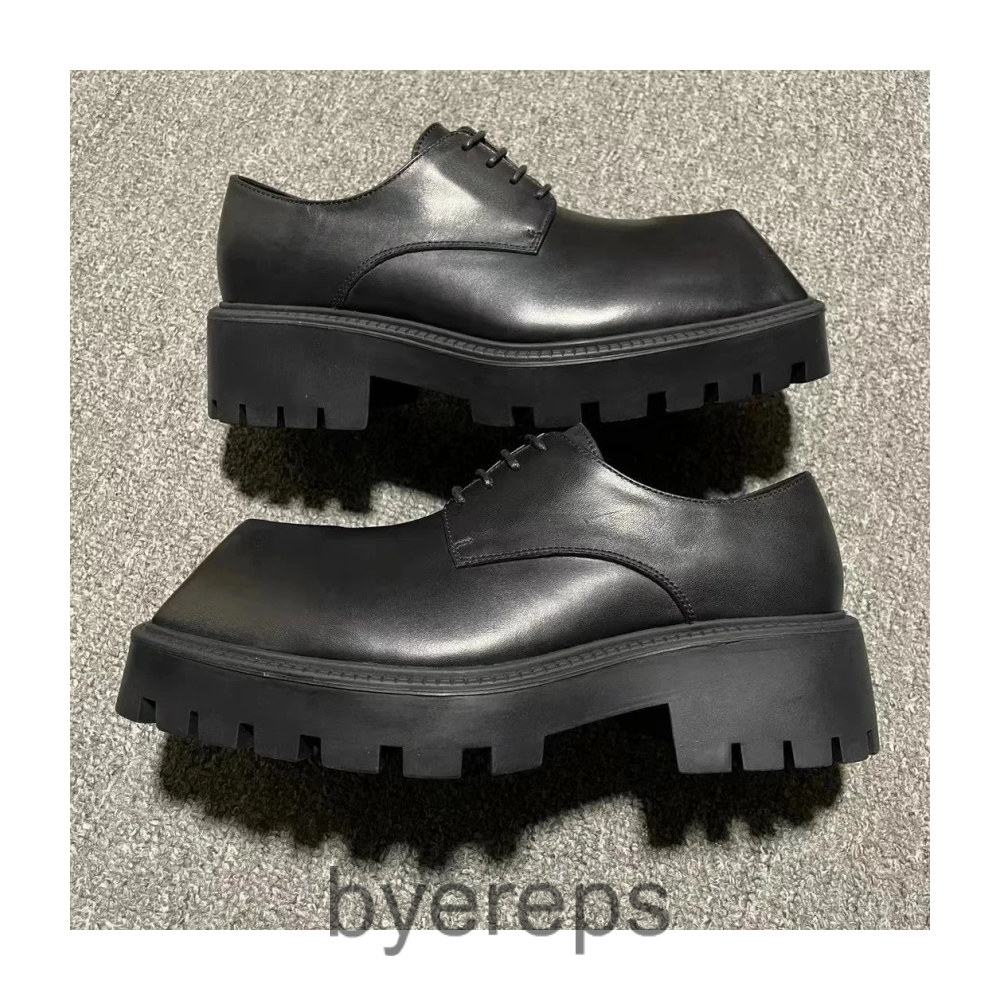 Balenciaga Shiny Strike Derby — photo 2 of 4