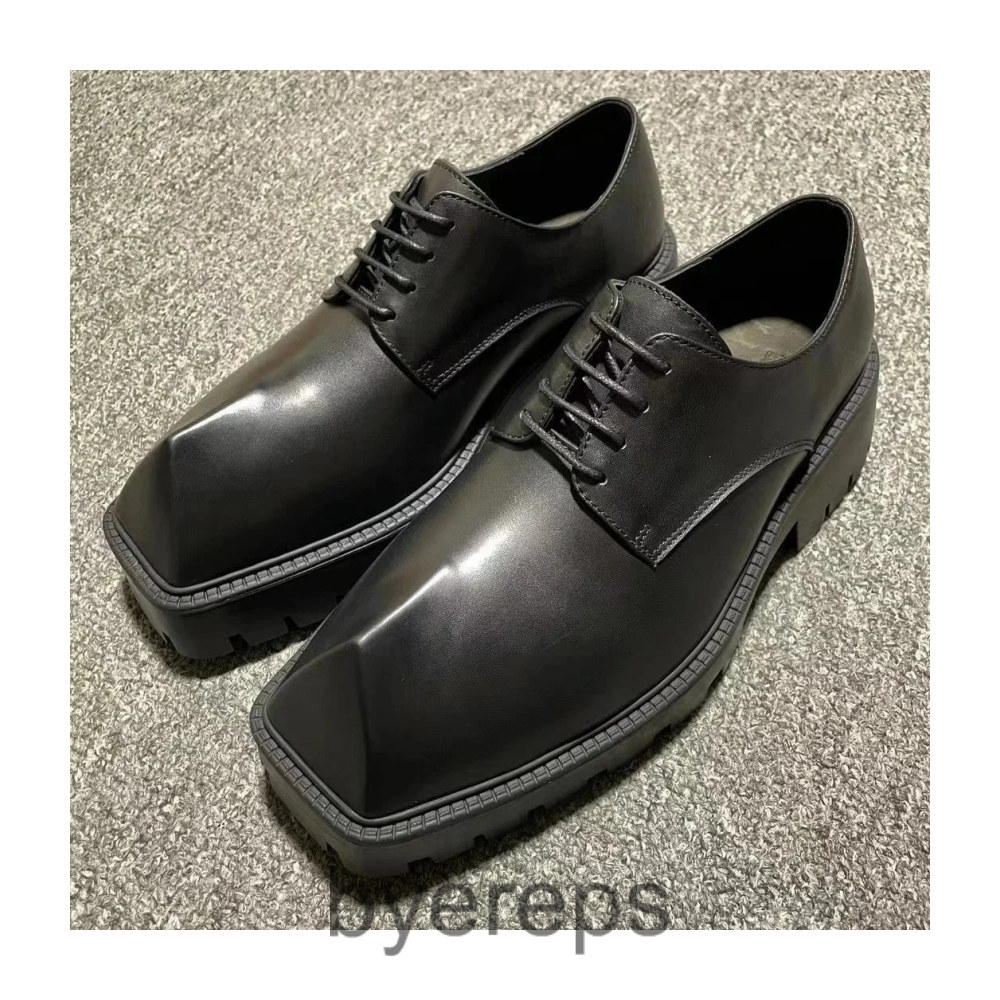 Balenciaga Shiny Strike Derby — photo 4 of 4